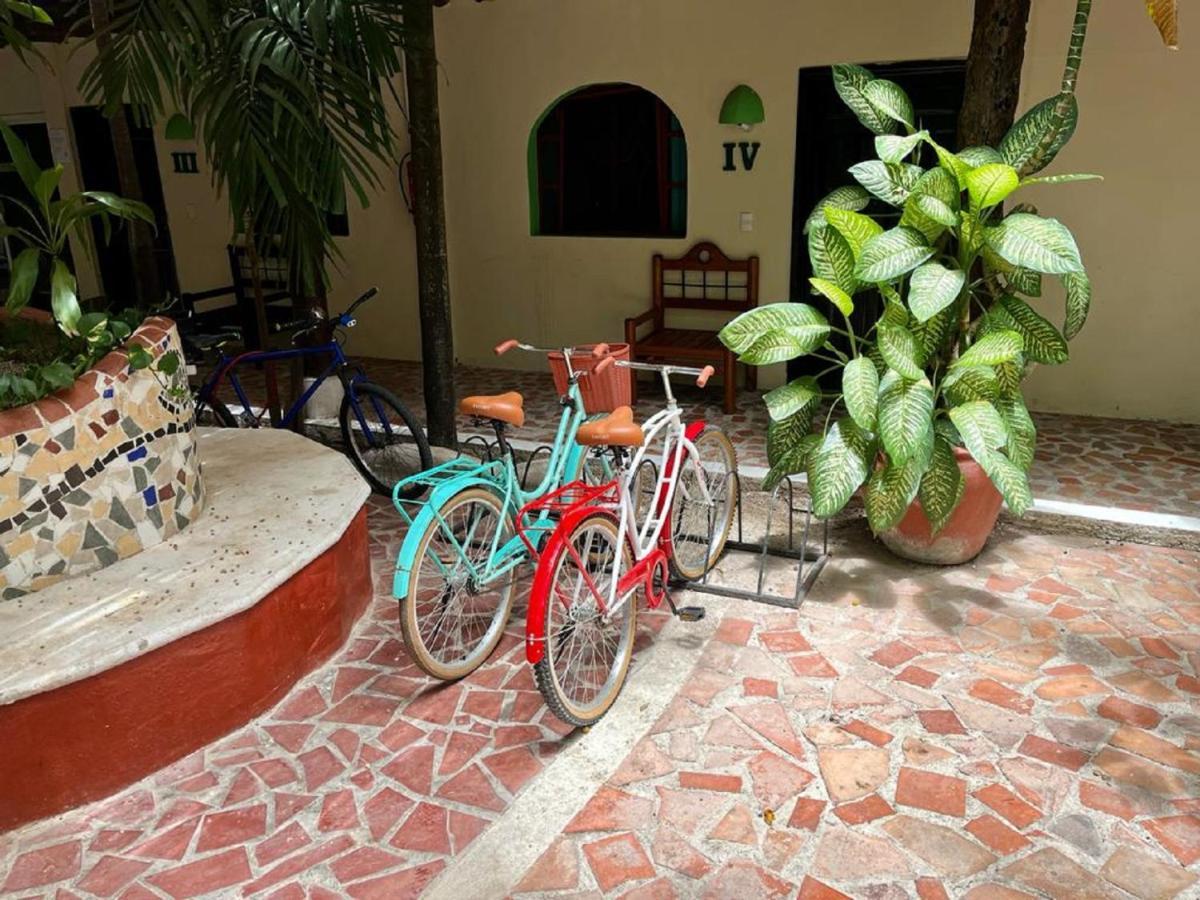Hostal Mx 5Th Avenue Плая дел Кармен Екстериор снимка